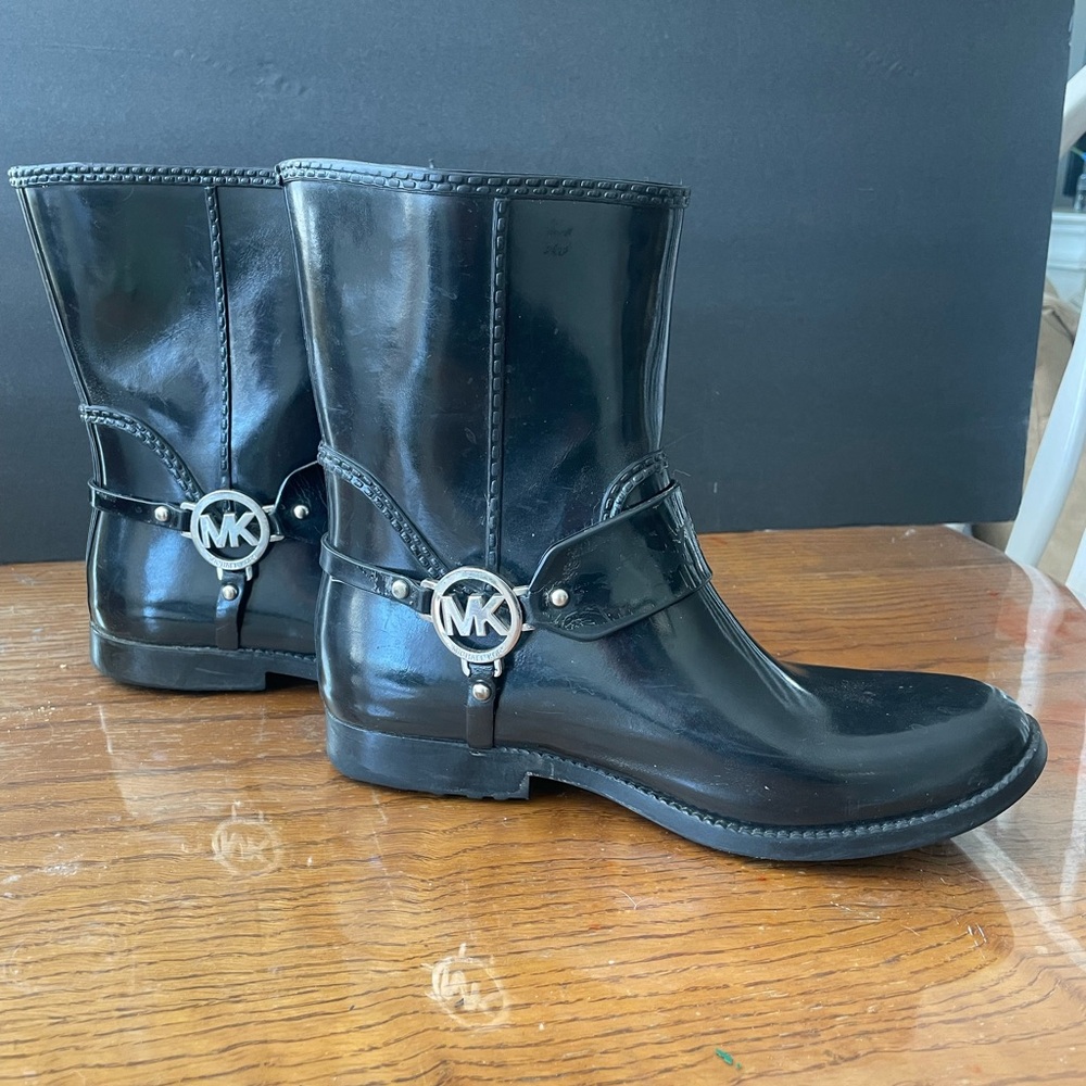 MK Michael Kors Black Rain Boots Size 9 RainBoots!